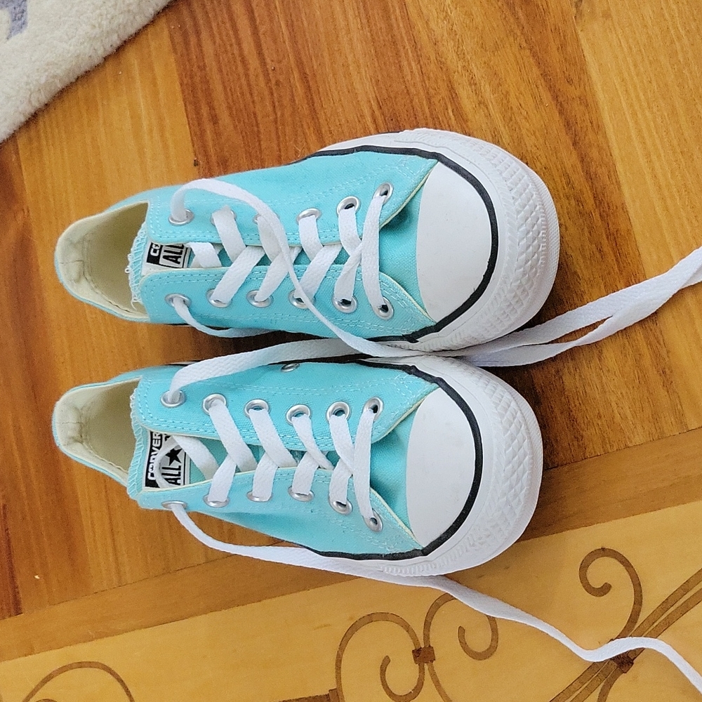 Converse Chuck Taylor All Star low top aqua women's size 7